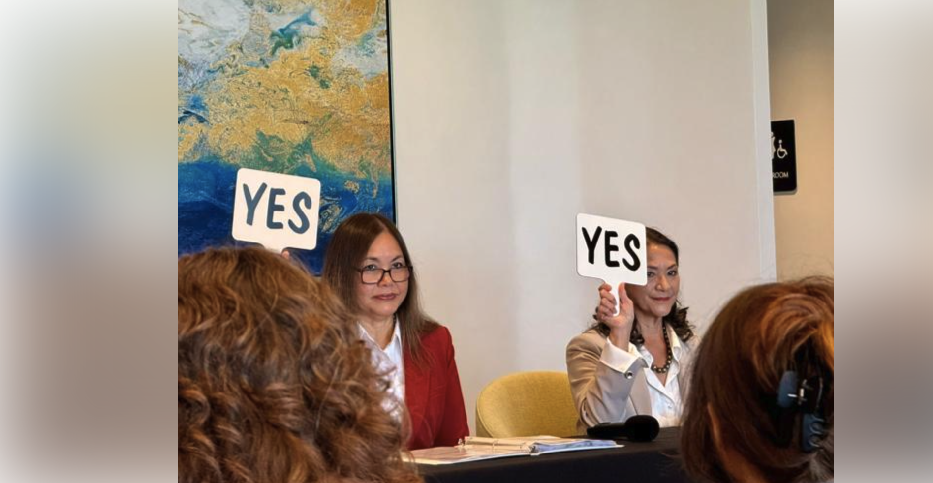 PDN: Limtiaco, Torres share visions for Guam voice in Congress at Women’s Chamber of Commerce forum